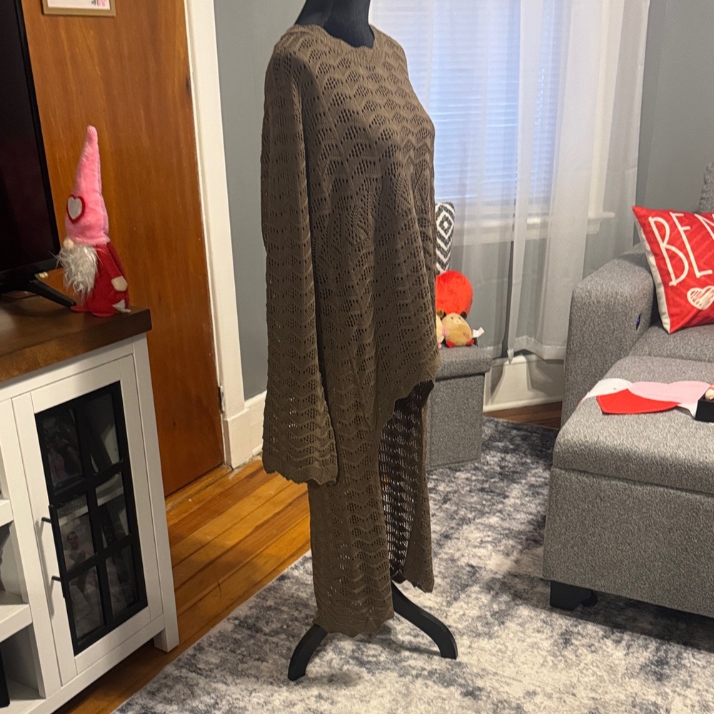 Chic Brown Women's Knit Sweater - Picture 9 of 11